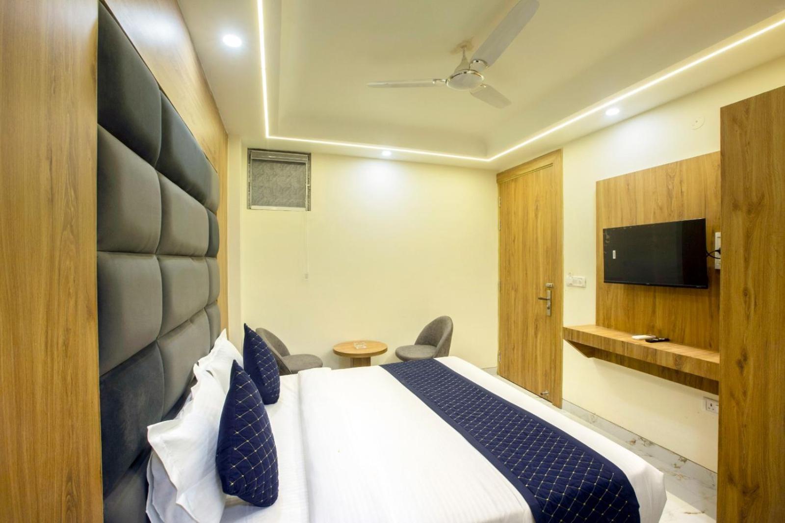 Hotel Luxe Manor Near Delhi Airport New Delhi Bagian luar foto