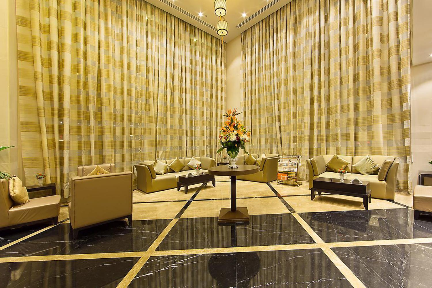 Hotel Luxe Manor Near Delhi Airport New Delhi Bagian luar foto
