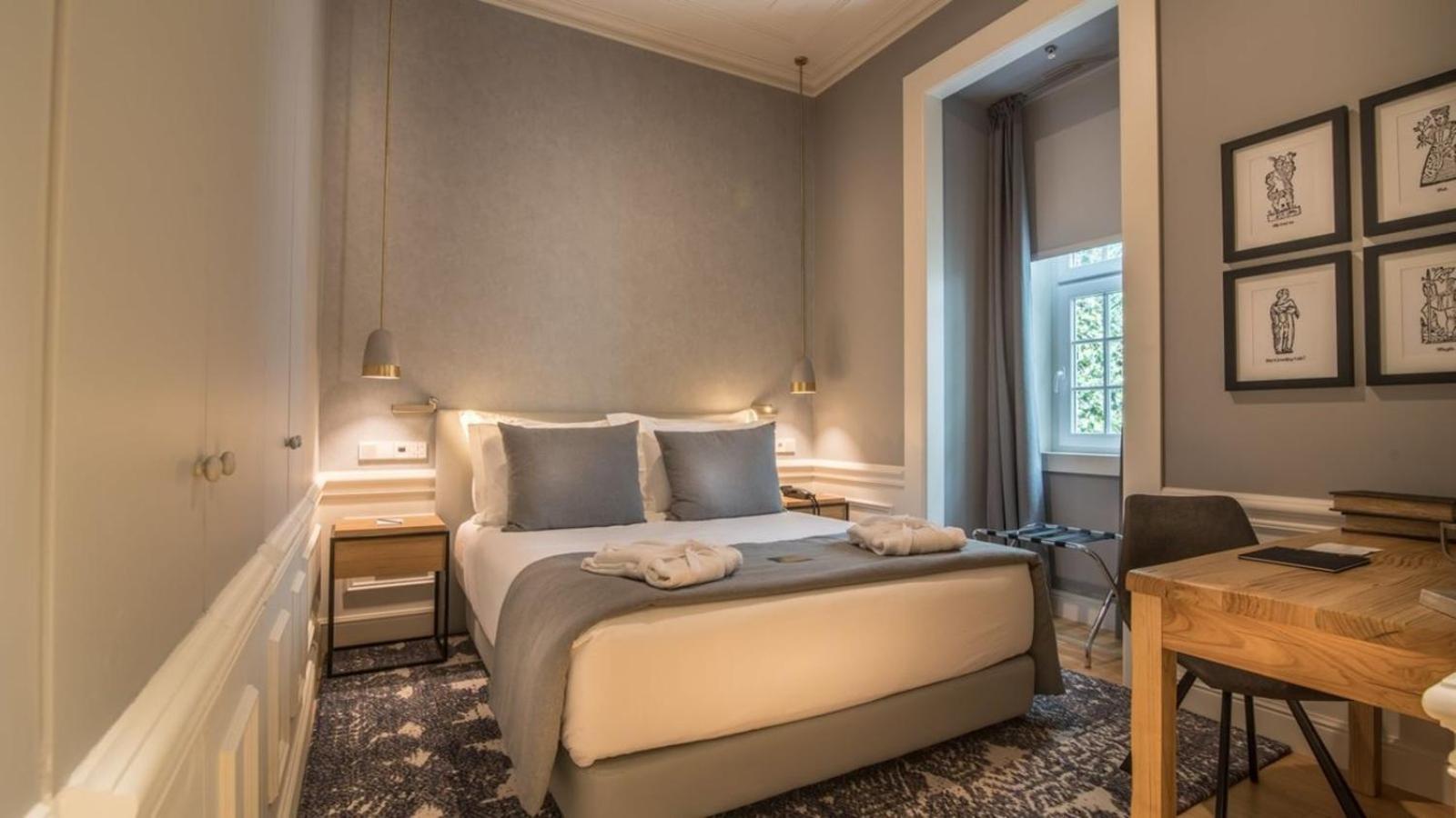 Hotel Luxe Manor Near Delhi Airport New Delhi Bagian luar foto